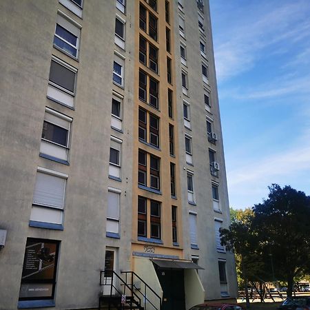 Central Park Apartman Szekszárd Eksteriør billede