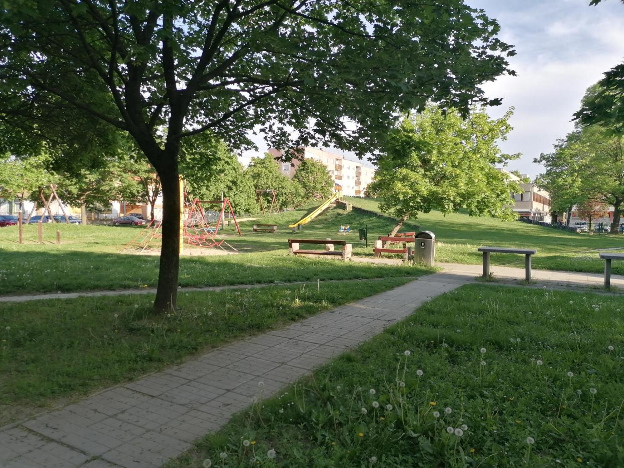 Central Park Apartman Szekszárd Eksteriør billede