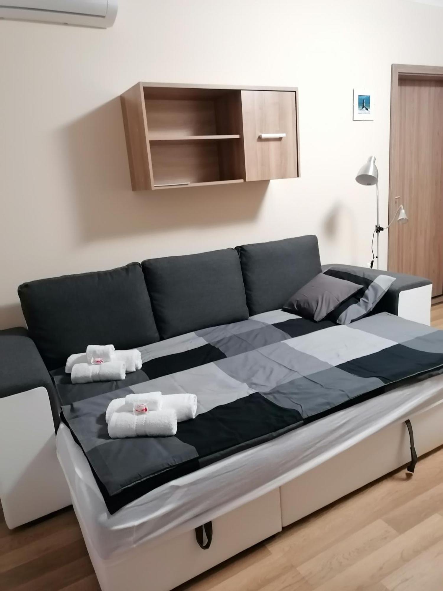 Central Park Apartman Szekszárd Eksteriør billede